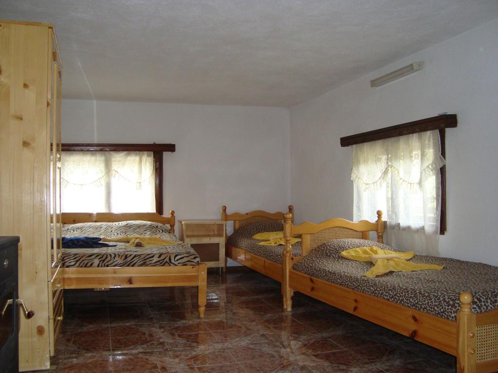 Kuma Lissa Guest House Kozhari ห้อง รูปภาพ